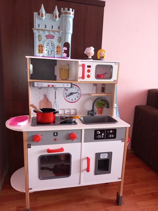 Vând bucătărie copii