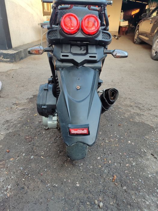 Продам скутер БУМЕР