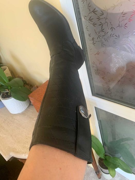 Продавам ботуши естествена кожа 38