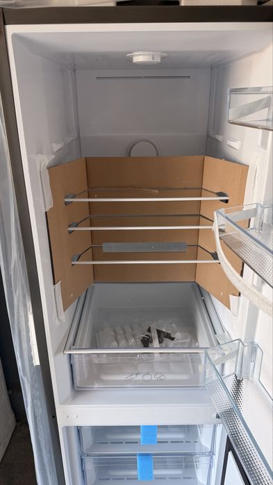 Хладилник с фризер  INDESIT INK21411G4UK 301L | TOTAL NO FROST | 60/40 | КЛАС E | FRESH SPACE