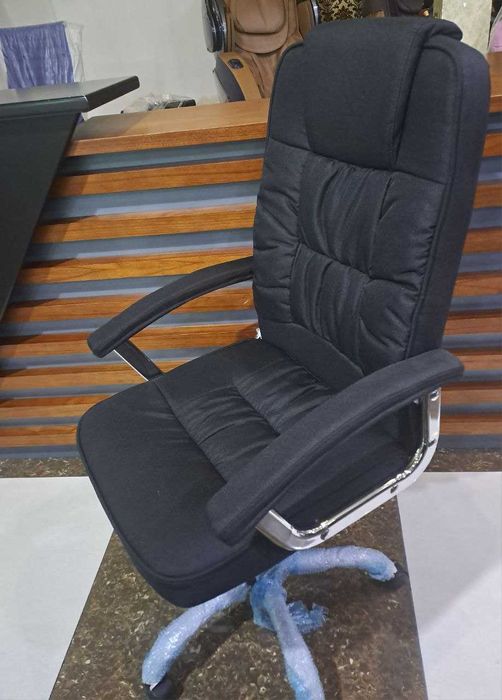 Офисное кресло LEO CORTO супер улучшенная модель по супер цене .