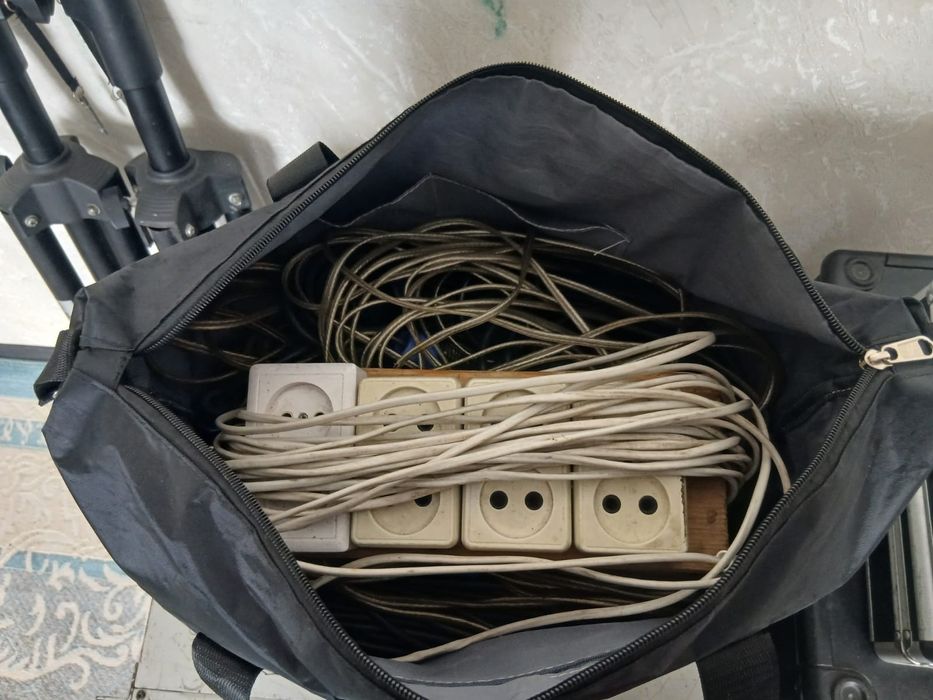 Муз аппаратура комплекте