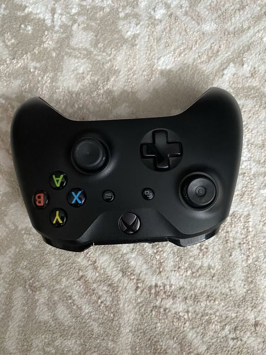 Продам Xbox One 500g