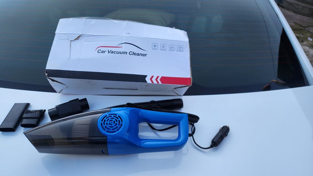 Продам автомобильный 12 ти вольтовый пылесос