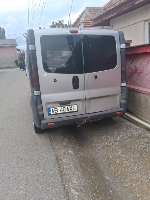 Transport marfuri, materiale de constructii si motociclete