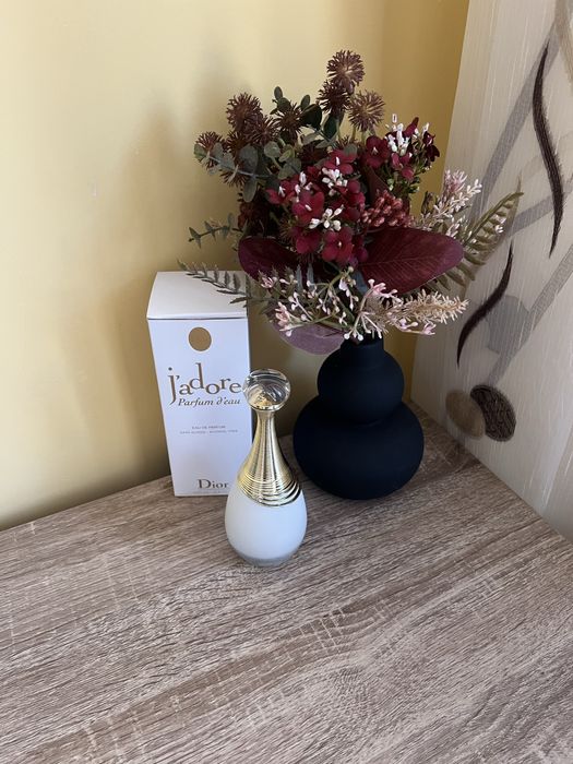 Дамски парфюм Christian Dior J`adore Parfum D`eau White