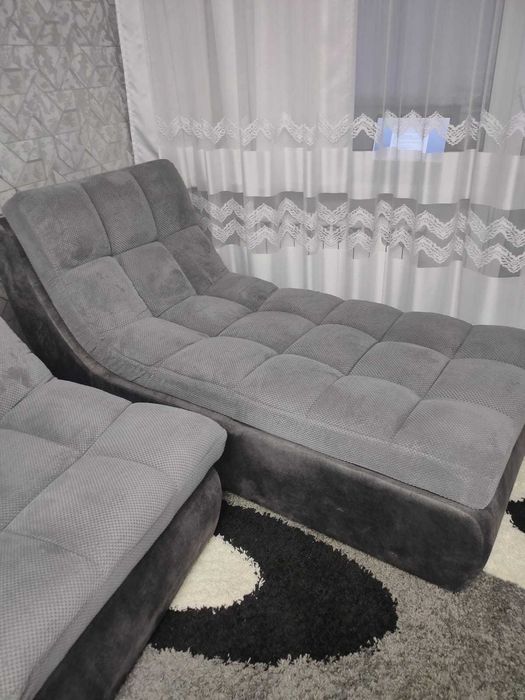 Модульный  диван с оттоманкой