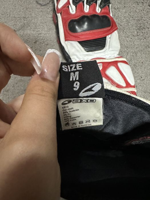 Mănuși axo de vânzare