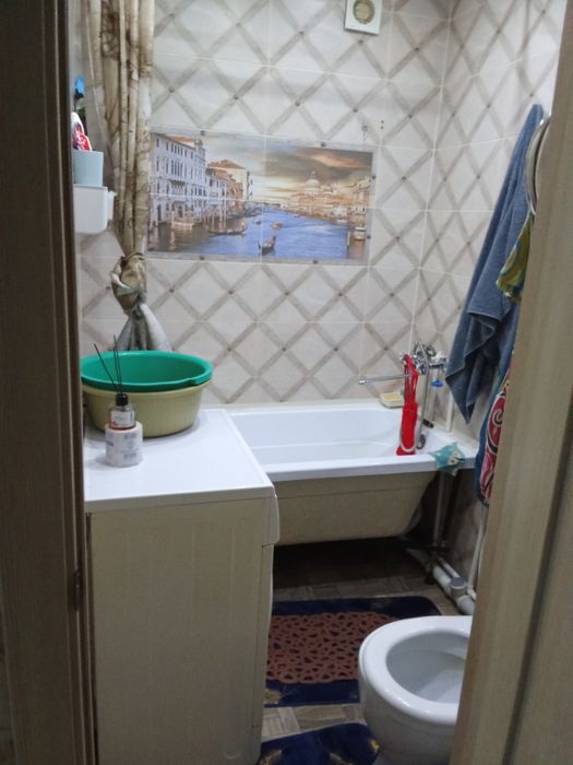 Продам  2 комнатную квартиру.