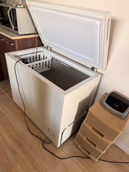 Продам морозильник