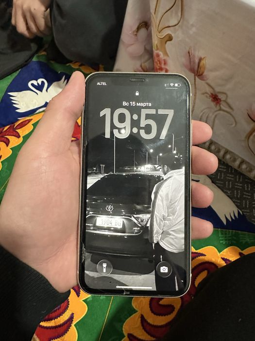 Айфон 11 белый сатылады