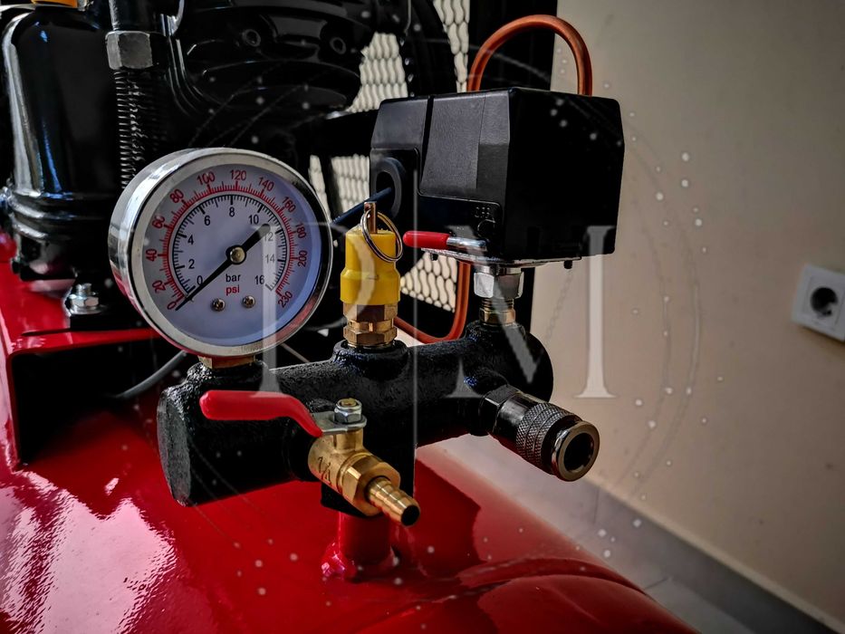 Монофазен компресор за въздух 200 литра с усилен дебит и гаранция