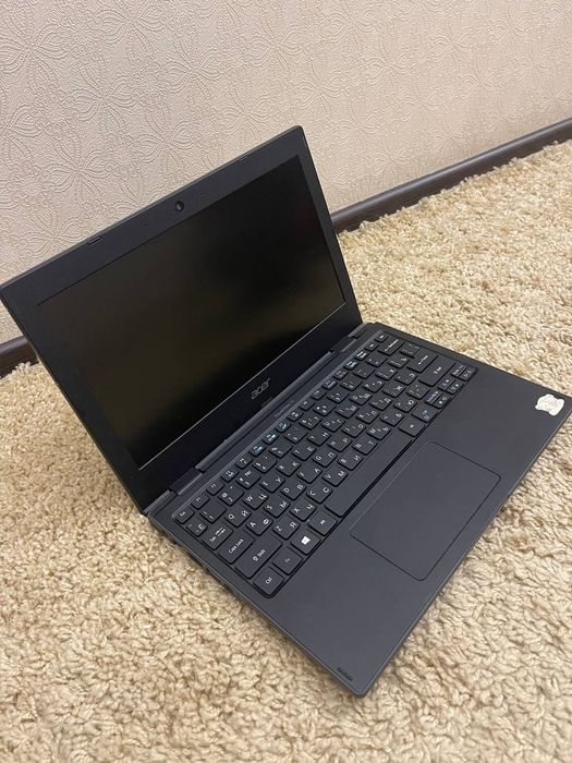 Acer TravelMate B118