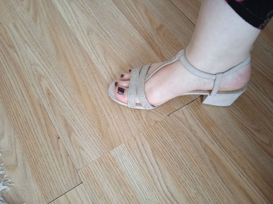 Обувки токчета и други