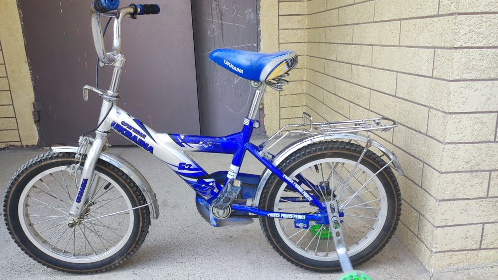 Детский велик сотилади