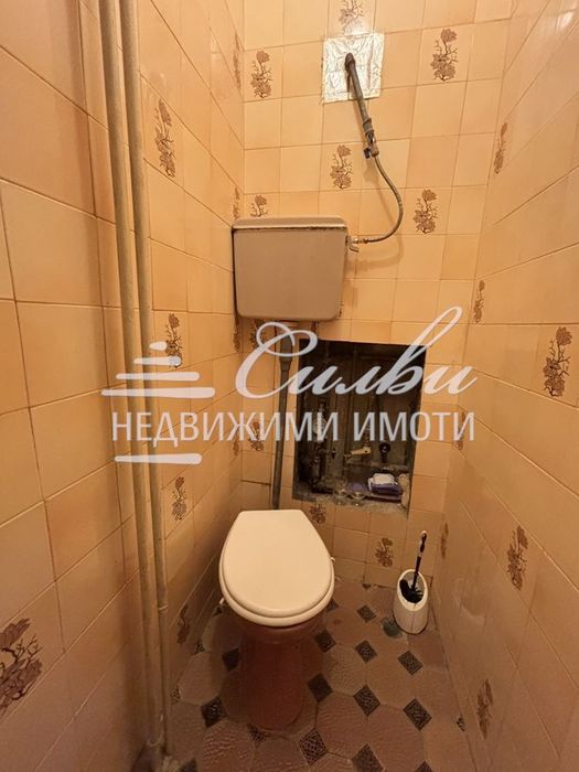 Дава се под наем Тристаен апартамент в Шумен, Болницата - 92 кв.м за 255 € - Снимка #10