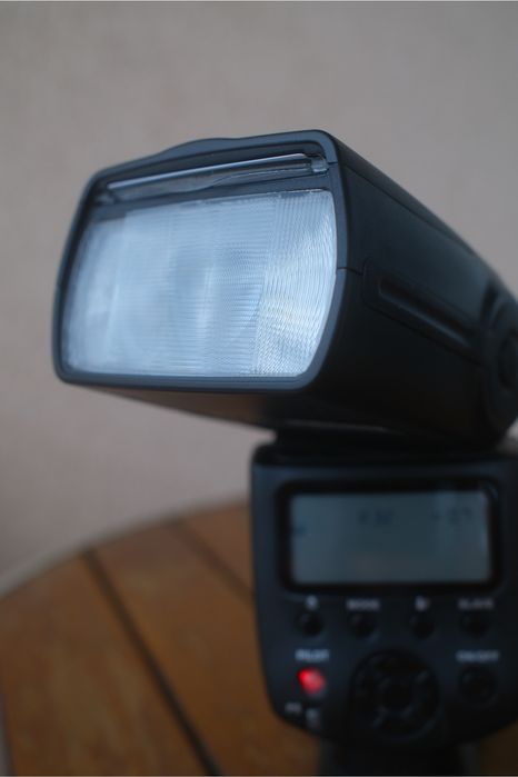 Светкавица Viltrox JY680A