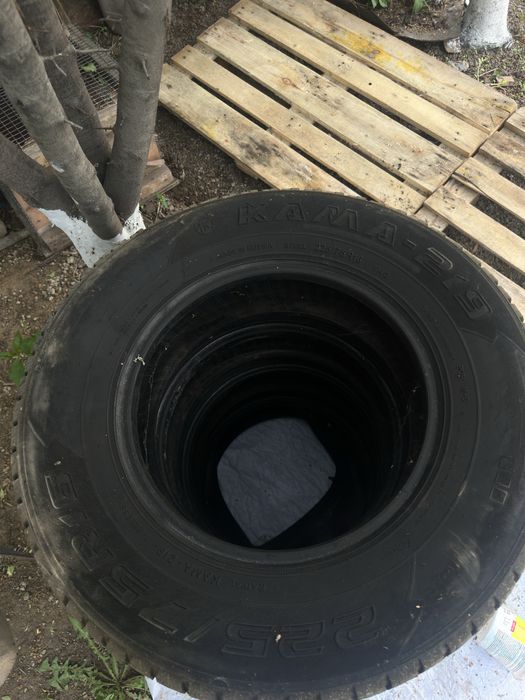 Продам резину 225/75R16