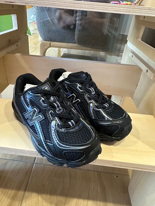 New Balance €45 детски маратонки
