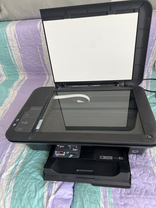 Продам принтер HP Deskjet 2050