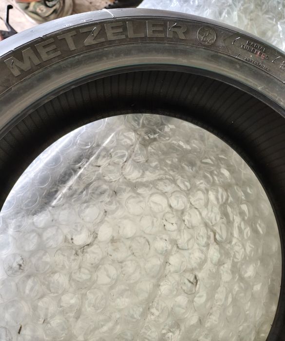 Гума за пистов мотор полуслик Metzeler Racetec RR 190/55 ZR17