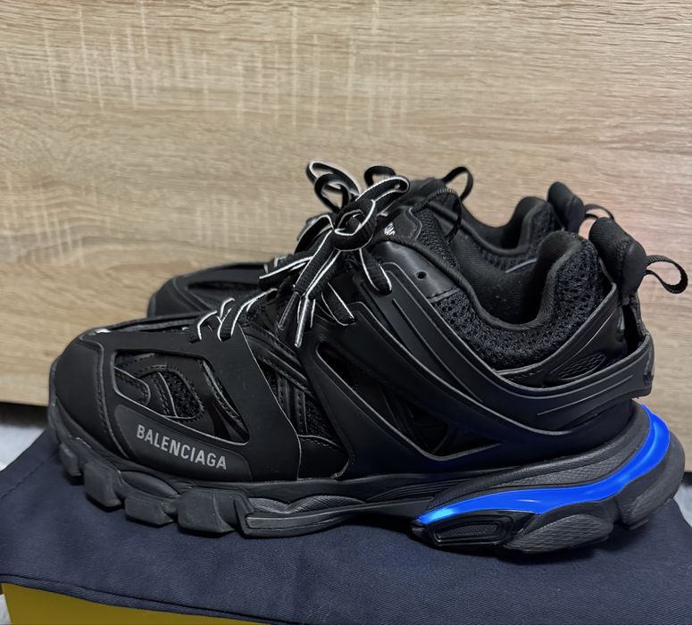 Balenciaga track led