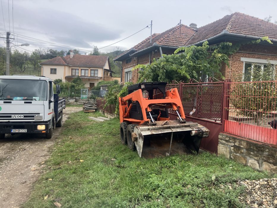 Miniîncarcător  Bobcat THOMAS 2,3 tone