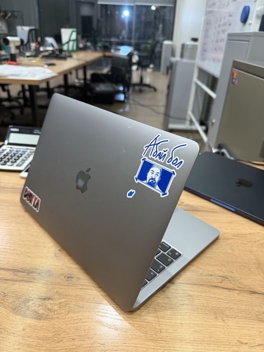 Продам apple PRO M2 512