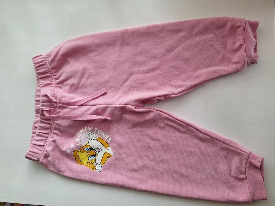 дрехи и обувки за момиче GAP, Mayoral, Guess, Skechers