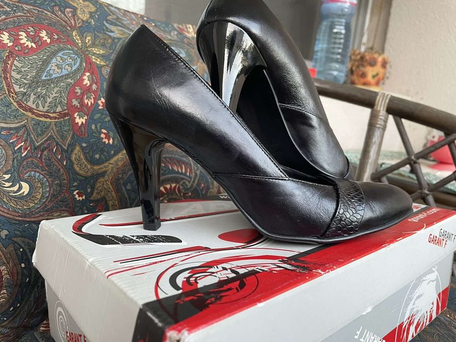 Дамски обувки естествена кожа