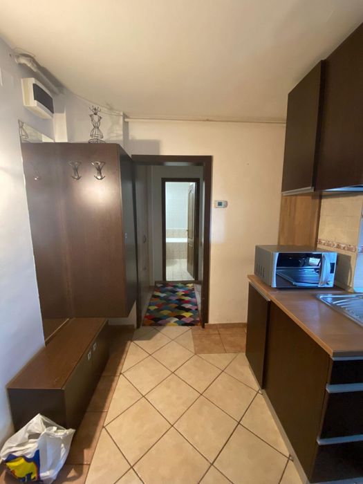 Inchiriez apartament 2 camere