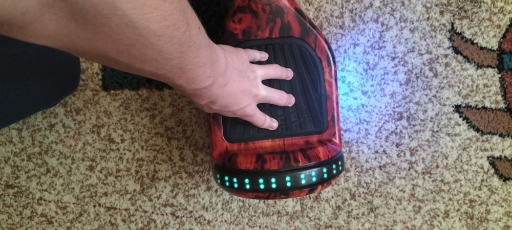 vând urgent hoverboard negociabil