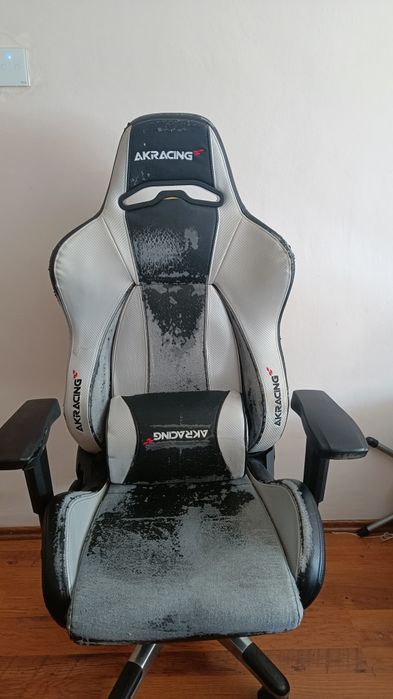 Scaun gaming AK Racing -utilizat dar 100% functionabil
