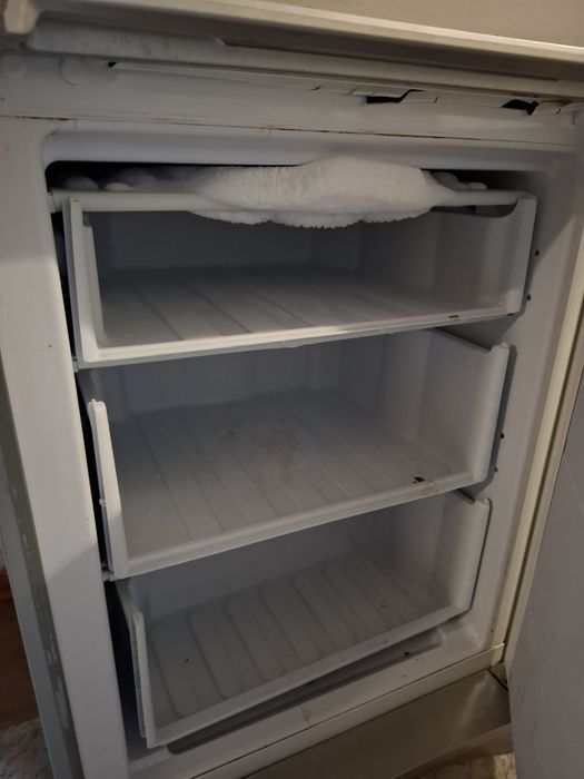 Холодильник в хорошем состоянии