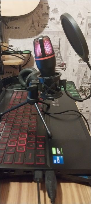 Продам студийный микрофон