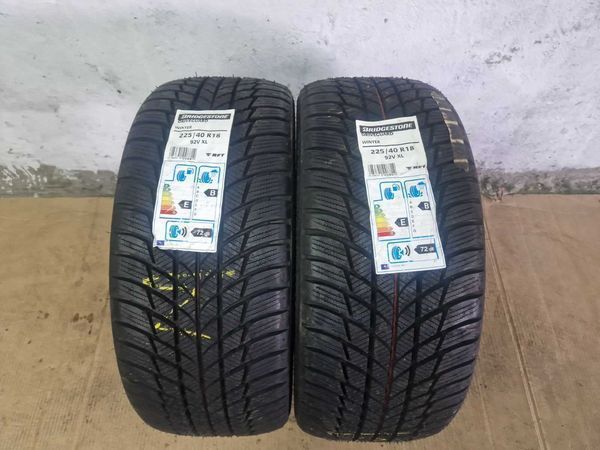 2 Bridgestone R18 225/40/ 
нови зимни гуми 
DOT3518