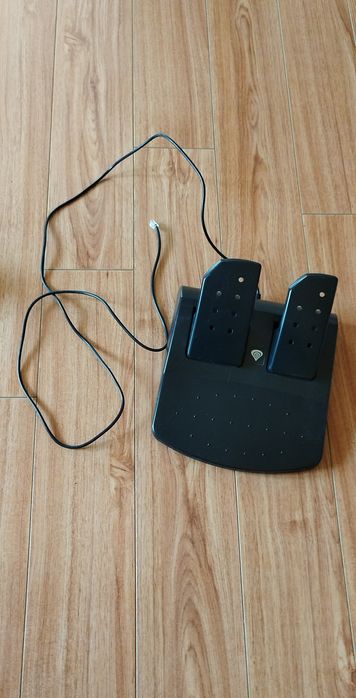 Vând volan genesis seaborg 350 racing wheel