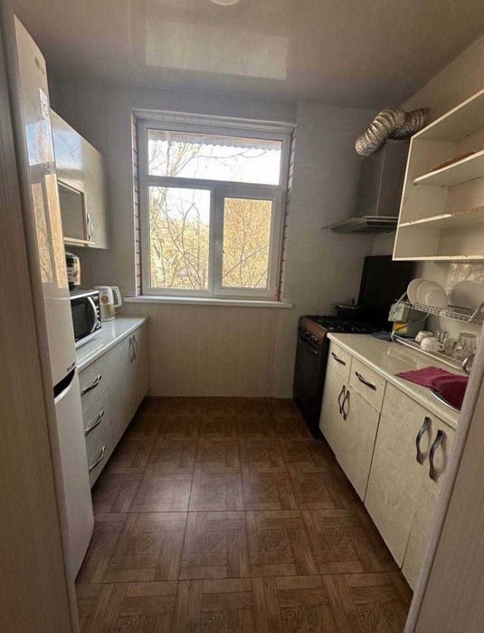 Шота руставели продается 2 комнатная квартира , ориентир bon