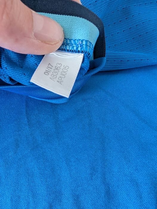 Tricou Adidas. Mărimea 164
