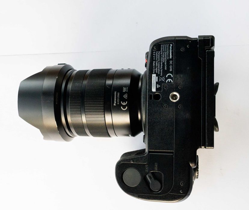 Panasonic Body GH6, 3 baterii