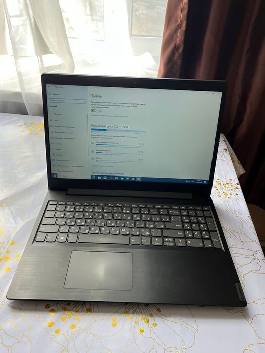 Ноутбук          lenova