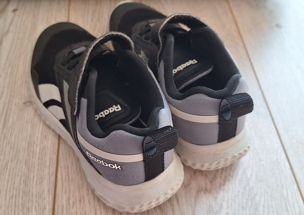 Детски мараатонки Reebok 27 номер