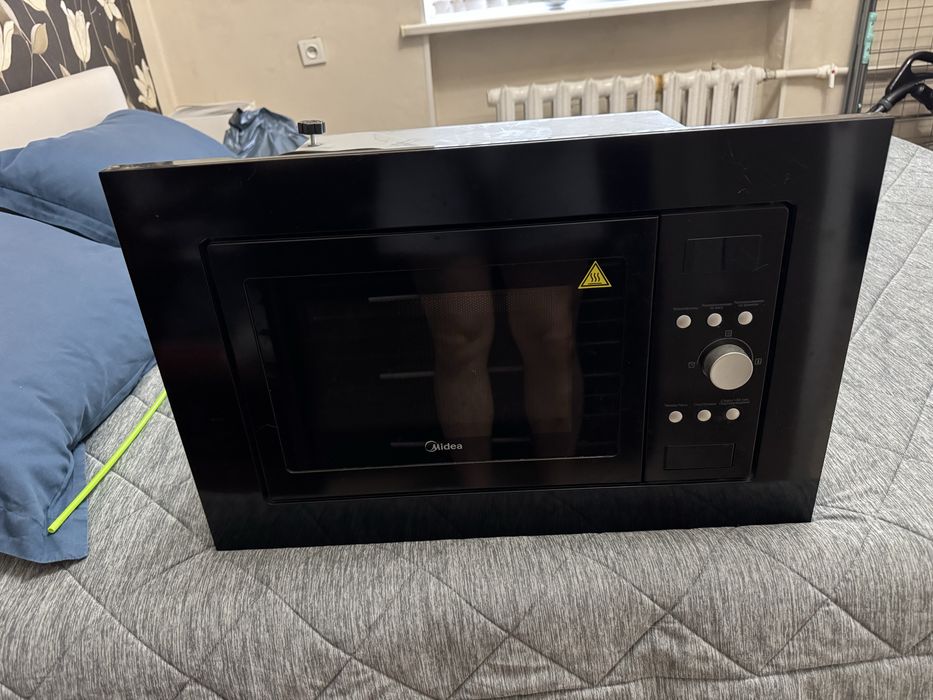 Встраиваемая микроволновая печь Midea