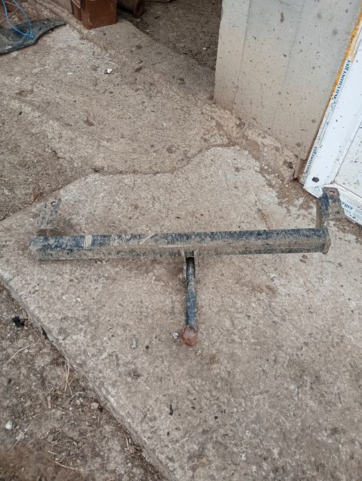 Vând cui remorcare pentru Toyota RAV4 original