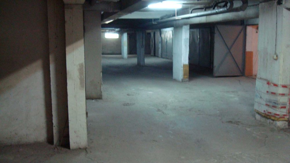 Дава се под наем Гараж / Паркомясто в София, Оборище - 16 кв.м за 127.5 € - Снимка #9