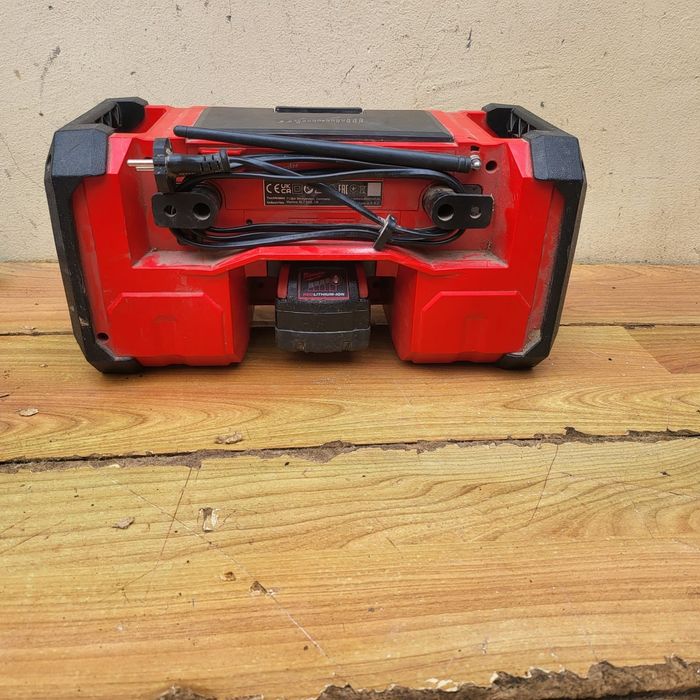 Radio Milwaukee M18  JSR