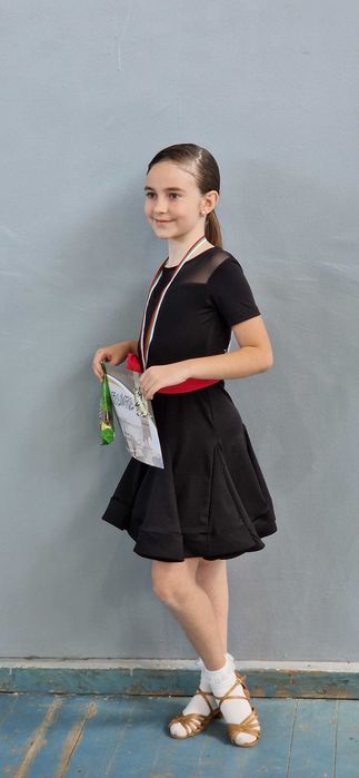Рокля за спортни танци