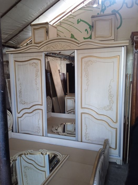 Качественные спальни гарнитуры (б\у)