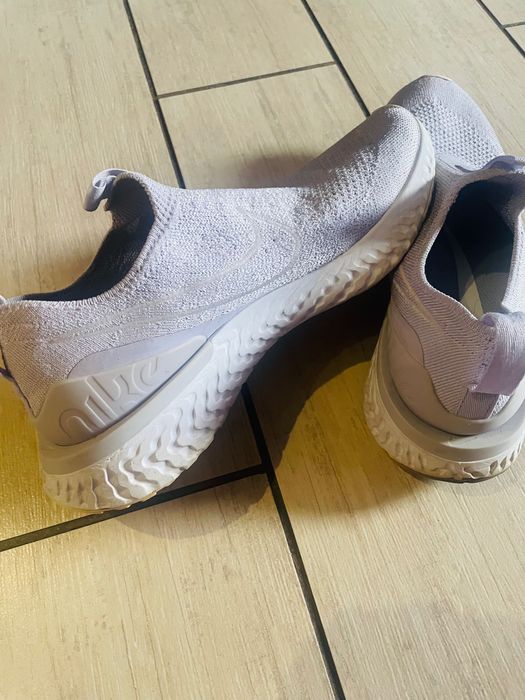 Маратонки без връзки Nike