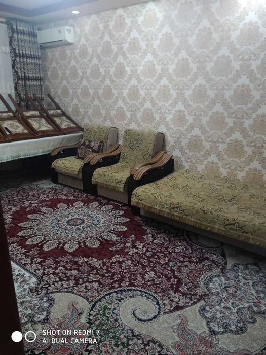 Yangi Hayot Do`stlik 2 mavezsi 3 xonali uy sotiladi